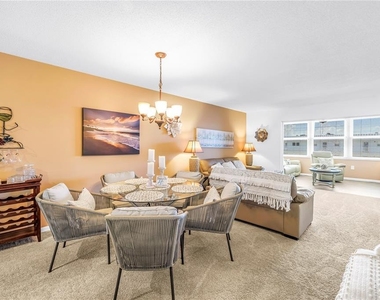 5575 Gulf Boulevard - Photo Thumbnail 14