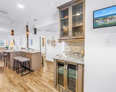 5575 Gulf Boulevard - Photo Thumbnail 8