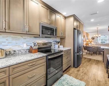 5575 Gulf Boulevard - Photo Thumbnail 7
