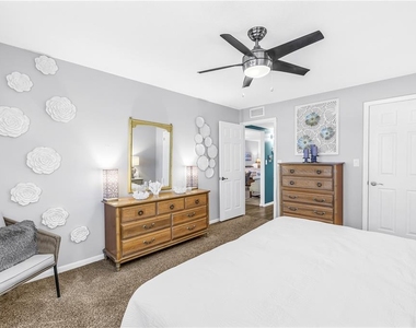 5575 Gulf Boulevard - Photo Thumbnail 30