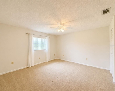 310 Faircross Circle - Photo Thumbnail 15