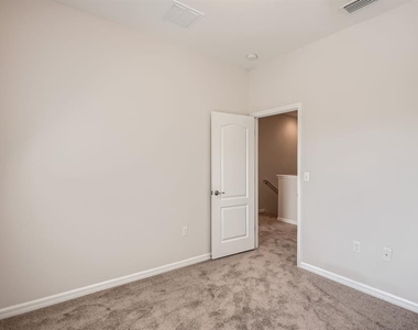 7001 Interbay Boulevard - Photo Thumbnail 29