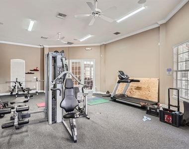 7001 Interbay Boulevard - Photo Thumbnail 39