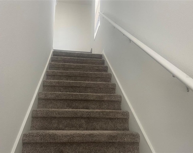 1664 Cross Prairie Parkway - Photo Thumbnail 11