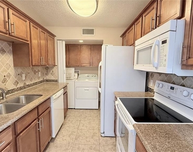524 Orange Drive - Photo Thumbnail 4