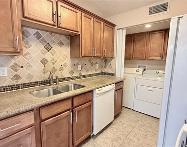 524 Orange Drive - Photo Thumbnail 6