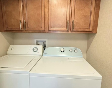 524 Orange Drive - Photo Thumbnail 7