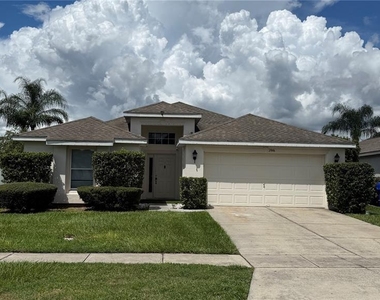 2916 White Cedar Circle - Photo Thumbnail 2