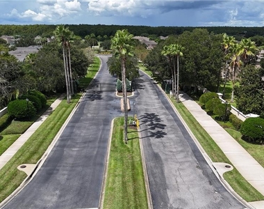 2916 White Cedar Circle - Photo Thumbnail 20