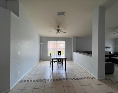 2916 White Cedar Circle - Photo Thumbnail 6
