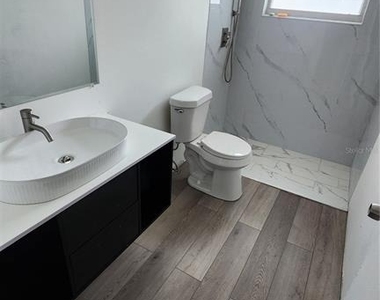 7712 Simon Ridge Court - Photo Thumbnail 10