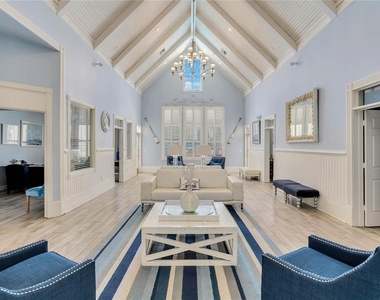 229 Longview Avenue - Photo Thumbnail 10