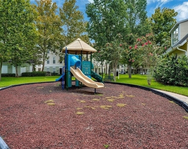 229 Longview Avenue - Photo Thumbnail 19