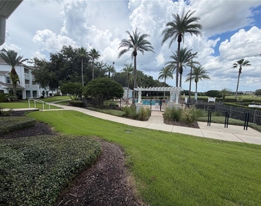 7687 Heritage Crossing Way - Photo Thumbnail 13