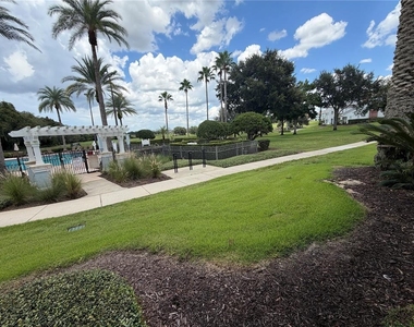7687 Heritage Crossing Way - Photo Thumbnail 15