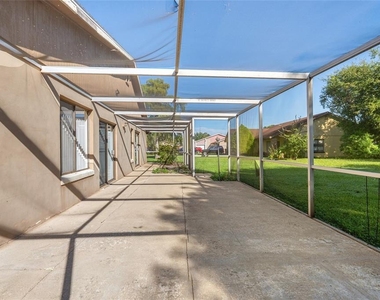 712 E Flag Way - Photo Thumbnail 21