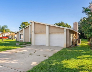 712 E Flag Way - Photo Thumbnail 24