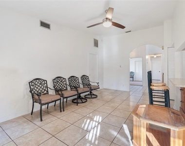 712 E Flag Way - Photo Thumbnail 13