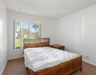 712 E Flag Way - Photo Thumbnail 16