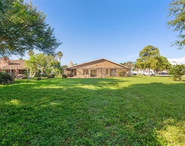 712 E Flag Way - Photo Thumbnail 22