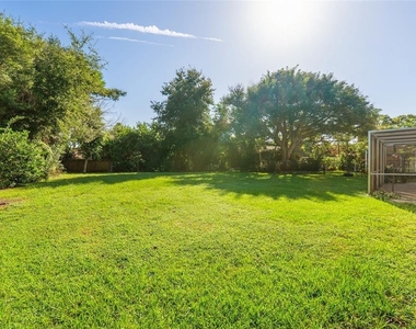 712 E Flag Way - Photo Thumbnail 23