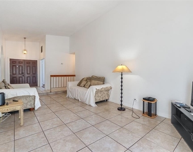 712 E Flag Way - Photo Thumbnail 9