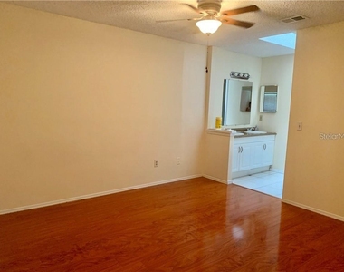 12319 Augusta Woods Court - Photo Thumbnail 2
