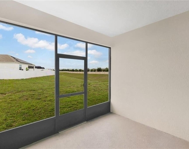 272 Taft Drive - Photo Thumbnail 2