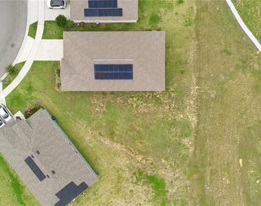 272 Taft Drive - Photo Thumbnail 10