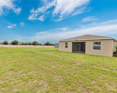 272 Taft Drive - Photo Thumbnail 12