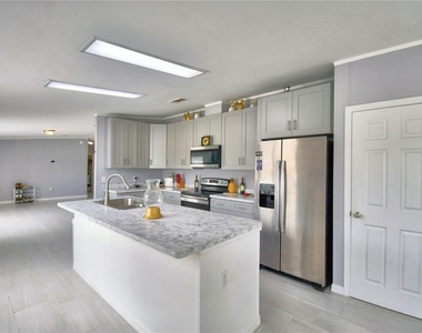 16 E Murphy Street - Photo Thumbnail 3