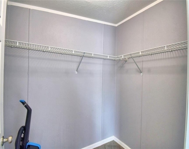 16 E Murphy Street - Photo Thumbnail 20