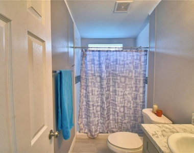 16 E Murphy Street - Photo Thumbnail 22