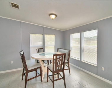 16 E Murphy Street - Photo Thumbnail 8