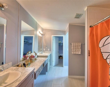 16 E Murphy Street - Photo Thumbnail 16