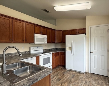 4156 Sw 159th Court - Photo Thumbnail 7