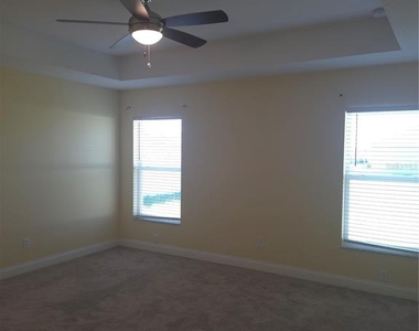 5082 Sw 91st Place - Photo Thumbnail 13