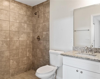 13422 Sw 48th Avenue - Photo Thumbnail 17