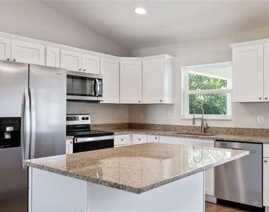 13422 Sw 48th Avenue - Photo Thumbnail 9