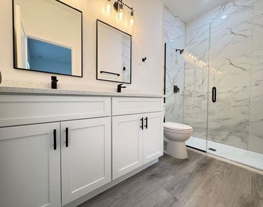 3741 W Forest Drive W - Photo Thumbnail 15
