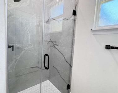 8419 N Saxon Way - Photo Thumbnail 22