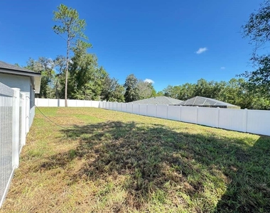 8419 N Saxon Way - Photo Thumbnail 40