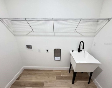 8419 N Saxon Way - Photo Thumbnail 42