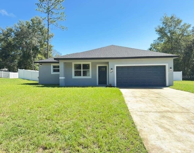 8419 N Saxon Way - Photo Thumbnail 4