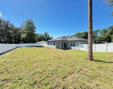8419 N Saxon Way - Photo Thumbnail 38