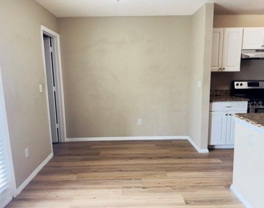2550 N Alafaya Trail - Photo Thumbnail 30