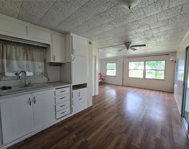 5414 Taylor Avenue - Photo Thumbnail 7