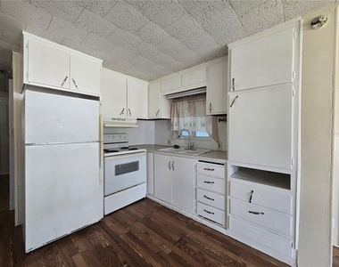 5414 Taylor Avenue - Photo Thumbnail 8