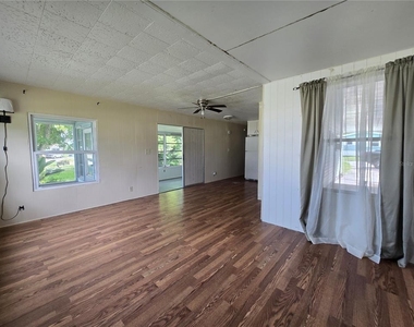 5414 Taylor Avenue - Photo Thumbnail 9