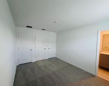 2890 Skyline Loop - Photo Thumbnail 9